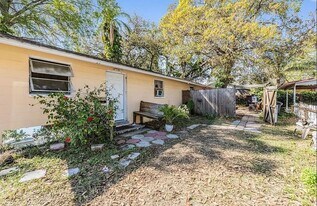 6316 29th St N, Unit East in St. Petersburg, FL - Building Photo