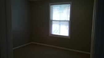 930 Baraga St NE, Unit 930 Baraga N.E. #1 in Grand Rapids, MI - Building Photo