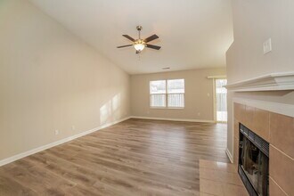 1205 Turnbury Ln in Brownsburg, IN - Foto de edificio - Building Photo