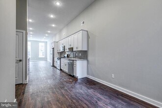 1316 S Broad St in Philadelphia, PA - Building Photo - Building Photo