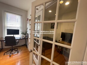 279 Newbury St, Unit 4 in Boston, MA - Building Photo - Building Photo