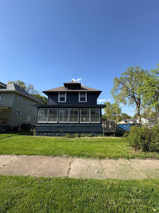 property at 202 Summit Ave