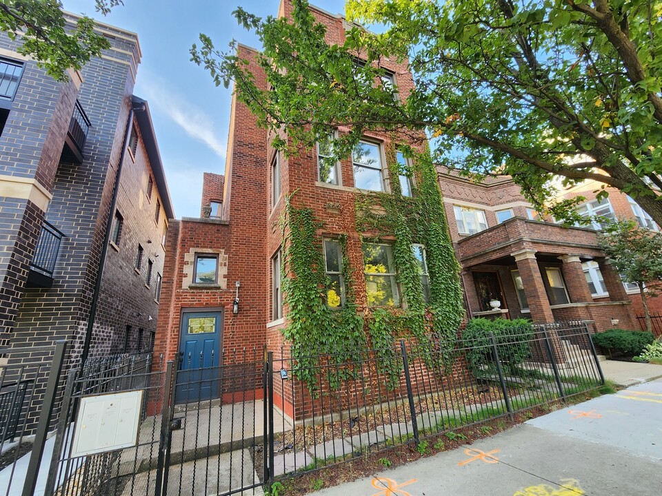 619 E 60th St-Unit -2 in Chicago, IL - Building Photo