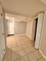 1726 E Belvedere Ave in Baltimore, MD - Building Photo