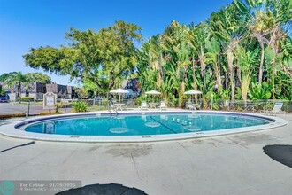 3125 Oakland Shores Dr in Oakland Park, FL - Building Photo - Building Photo