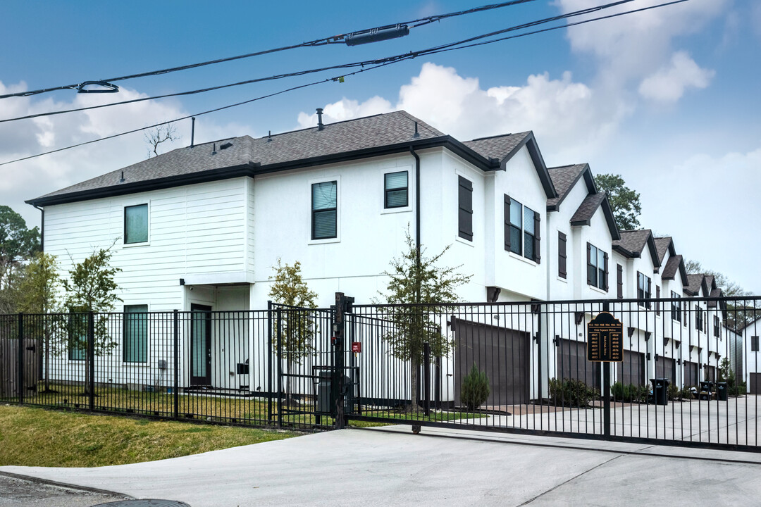 Oak Street Heights in Houston, TX - Foto de edificio