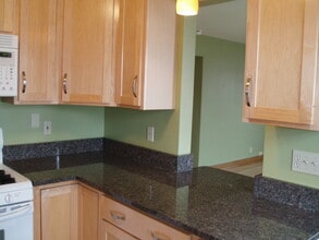 4951-4961 N Santa Monica Blvd in Milwaukee, WI - Building Photo - Building Photo