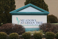 Meadows at Green Tree in Clarksville, IN - Foto de edificio - Building Photo