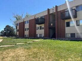 3653 S Sheridan Blvd in Lakewood, CO - Building Photo
