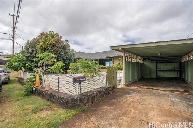 property at 99-904-904 Halawa Dr