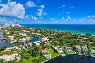 288 S Pkwy in Golden Beach, FL - Building Photo - Building Photo