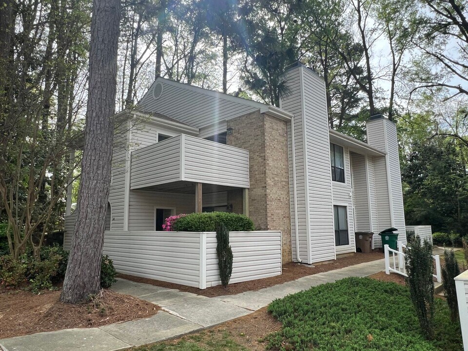 148 Manhattan Ct in Cary, NC - Building Photo