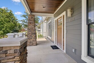 2310 Vaulx Ln, Unit 1 in Nashville, TN - Building Photo - Building Photo