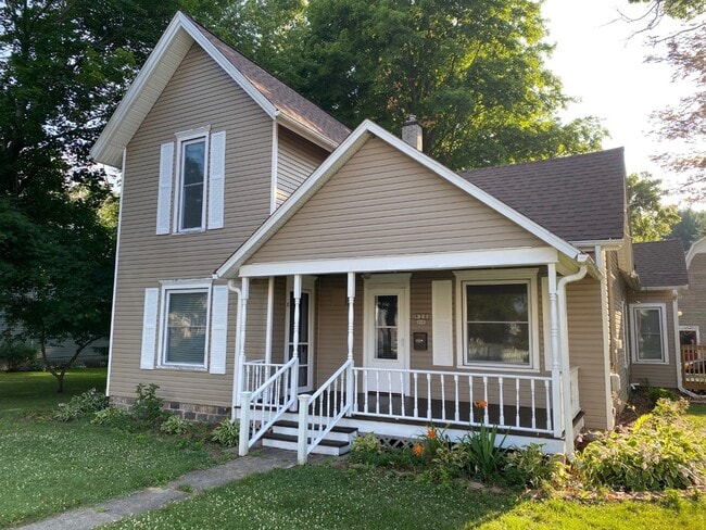 property at 416 S Michigan Ave