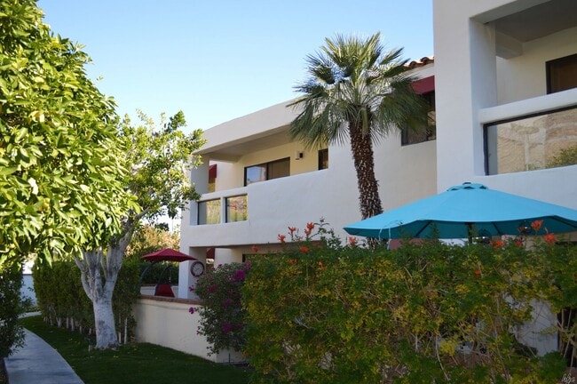 255 E Avenida Granada in Palm Springs, CA - Building Photo - Building Photo