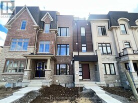 33 Guardhouse Cres in Markham, ON - Building Photo