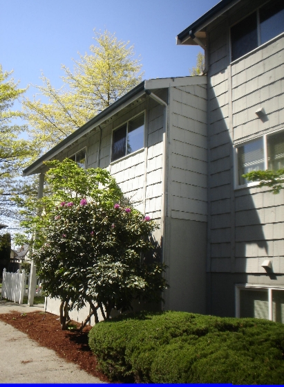 Steele Manor Apartments in Tacoma, WA - Building Photo - Building Photo