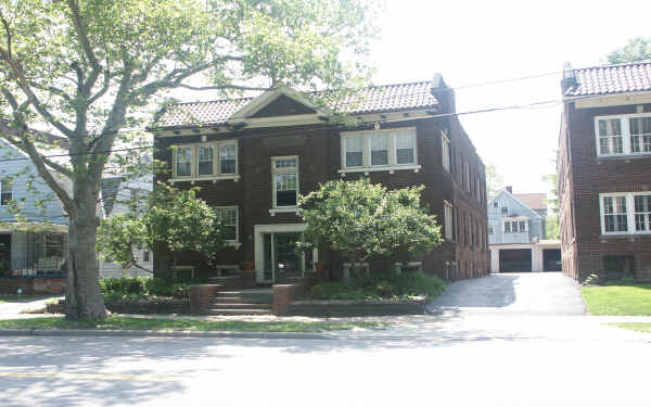 The Roy in Cleveland Heights, OH - Building Photo - Building Photo