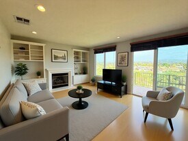 158 Midbury Hill Rd in Newbury Park, CA - Building Photo