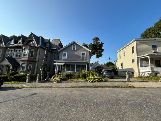 18 Bowdoin St, Unit 18 Bowdoin Apt2