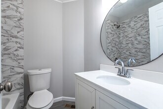 894 Ormewood Ave SE, Unit 2 in Atlanta, GA - Foto de edificio - Building Photo