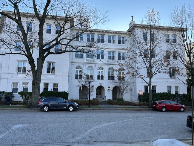 3409 Greenway, Unit 1D