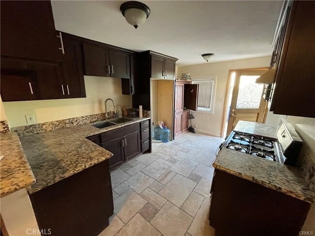 1102 N Alma Ave, Unit 1 in Los Angeles, CA - Building Photo - Building Photo