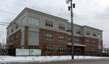 Swayze Court Apartments in Flint, MI - Foto de edificio - Building Photo