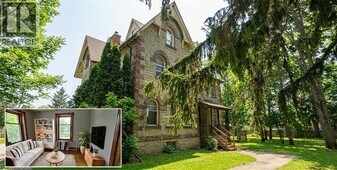 130 Brown St in Cambridge, ON - Building Photo