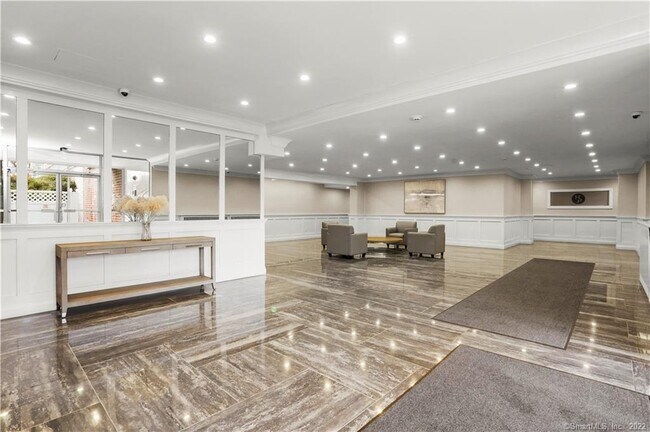 27 Northill St in Stamford, CT - Building Photo - Building Photo