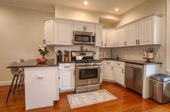 403 Adams St in Hoboken, NJ - Building Photo - Building Photo