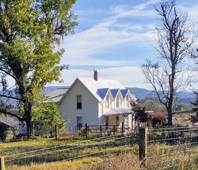 property at 19427 Saturn Dr