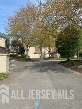 89 Gate House Ln in Edison, NJ - Building Photo - Building Photo