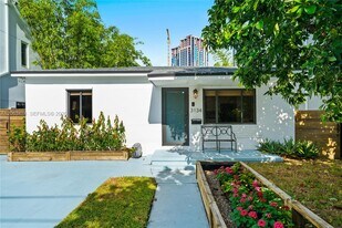 3134 Carter St in Miami, FL - Building Photo