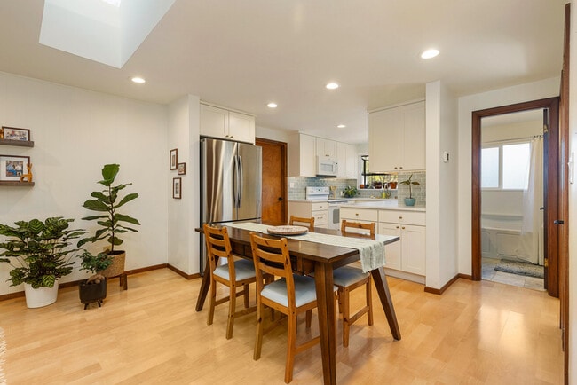 10828 23rd Ave NE in Seattle, WA - Building Photo - Building Photo