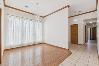 11129 Springhollow Ct in Oklahoma City, OK - Building Photo - Building Photo