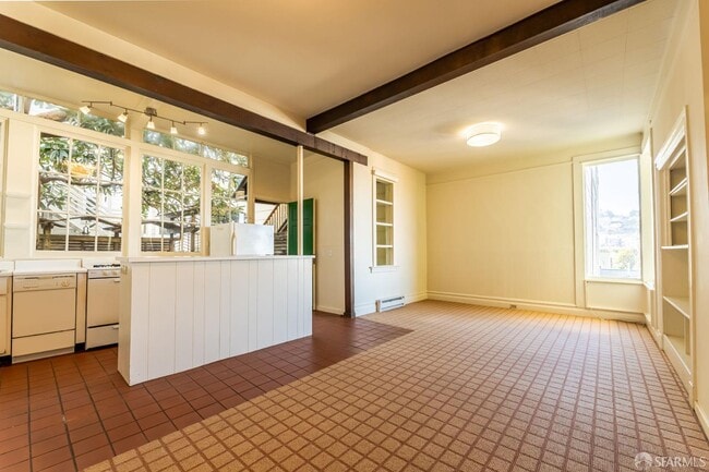 564 Lombard St in San Francisco, CA - Building Photo - Building Photo