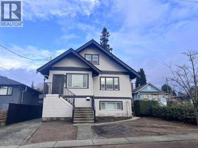 property at 5xx E 9th St