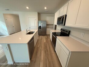 10455 Tucker Rd in Weeki Wachee, FL - Building Photo - Building Photo