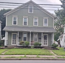 86 W Union St in Kingston, PA - Building Photo