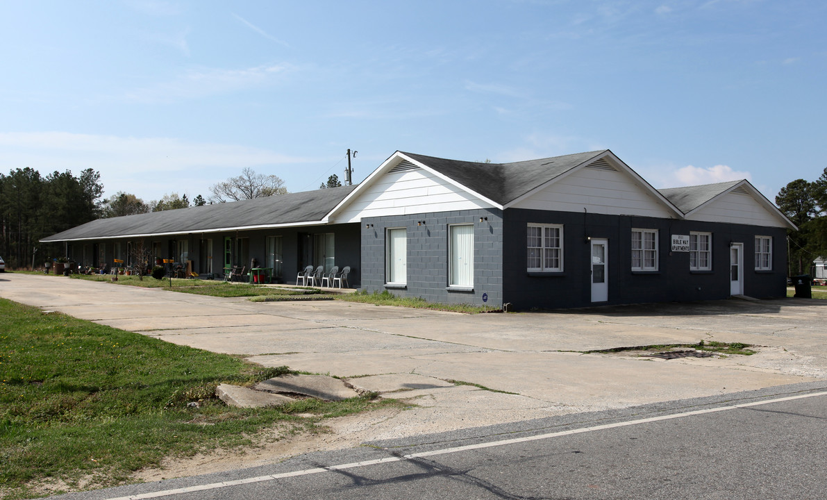 2111 Thelma Rd in Roanoke Rapids, NC - Building Photo