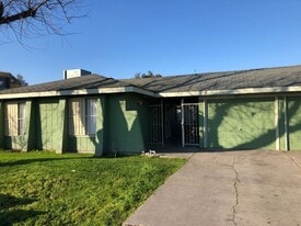 9211 Dalewood St in Stockton, CA - Building Photo