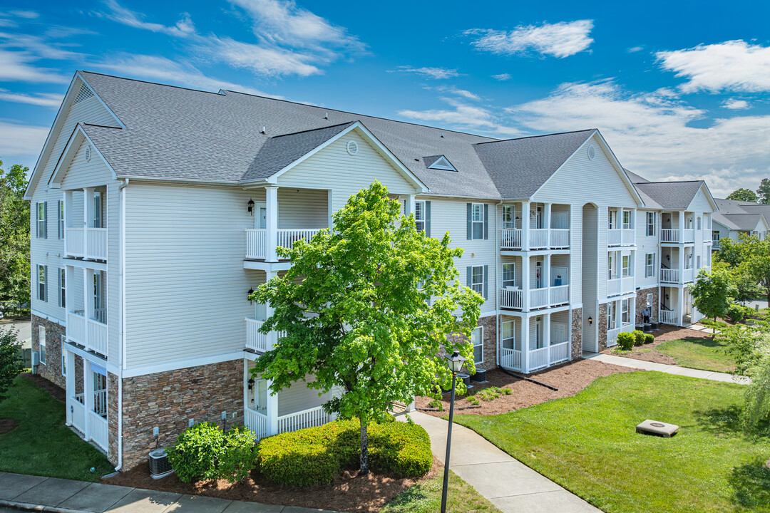 Windemere Condominiums in Burlington, NC - Building Photo