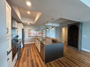 240 N Water St in Wilmington, NC - Foto de edificio - Building Photo