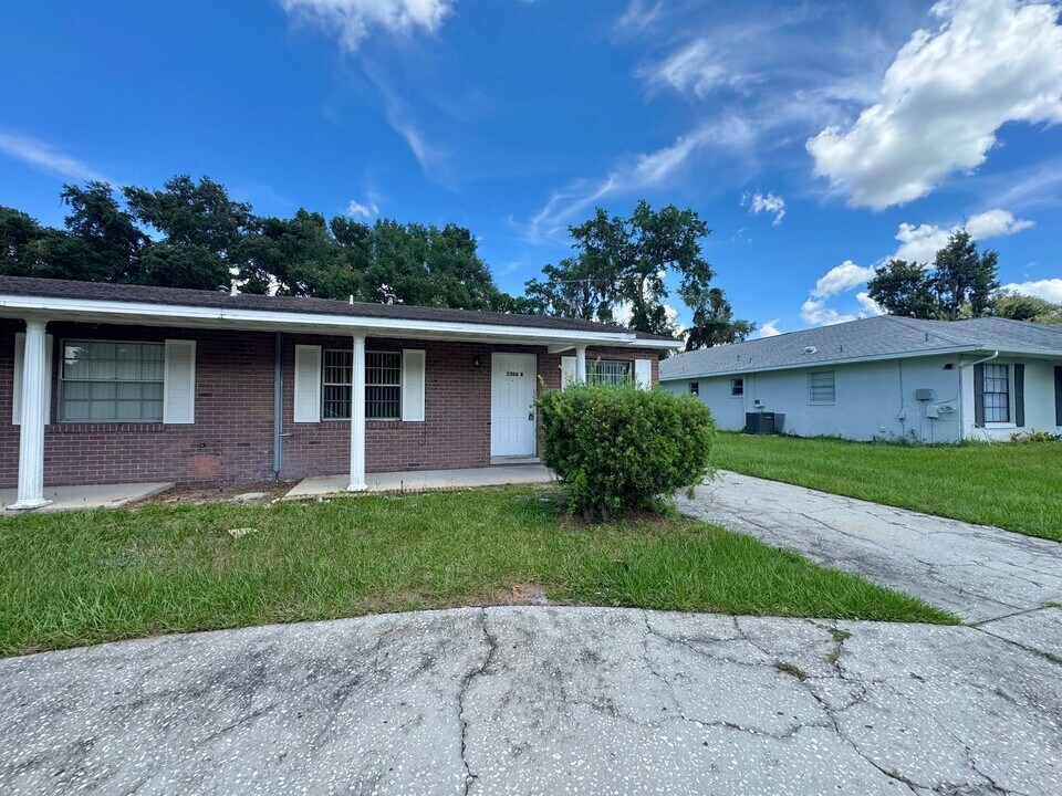 2306 W Cannon Terrace NW in Winter Haven, FL - Building Photo