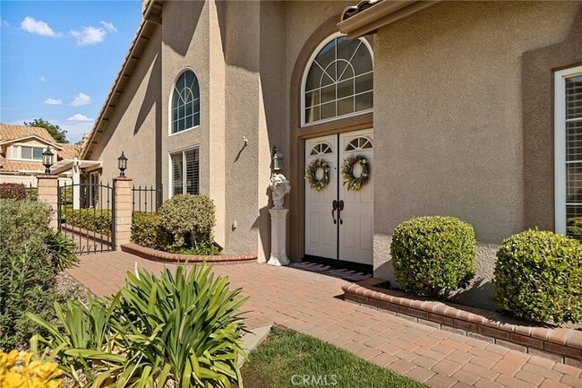 1521 Fairway Oaks Ave in Banning, CA - Foto de edificio - Building Photo