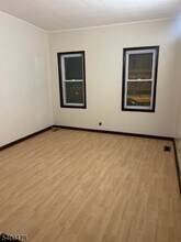 655 E 3rd Ave in Roselle, NJ - Building Photo - Building Photo