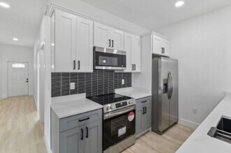 8251 Dimstead St in Port Charlotte, FL - Building Photo - Building Photo