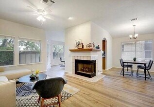15405 Quinley Dr in Austin, TX - Building Photo - Building Photo