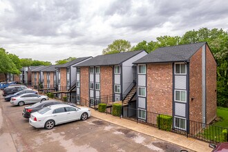 Lakeside Apartments in Rockwall, TX - Building Photo - Building Photo